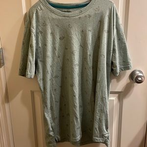 Just selling this t-shirt :)